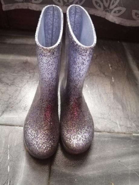 Svietiace gumáky, disney,28