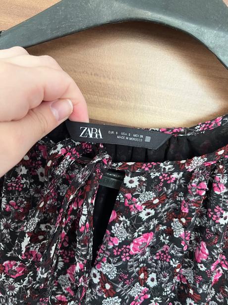 Kvietkované šaty, zara,s