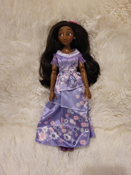 Disney isabela madrigal encanto carovny svet, 