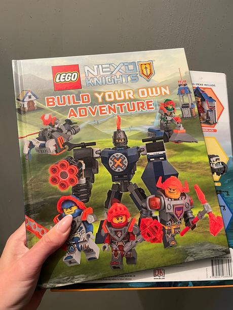 Kniha nexo knights build your own adventure, 