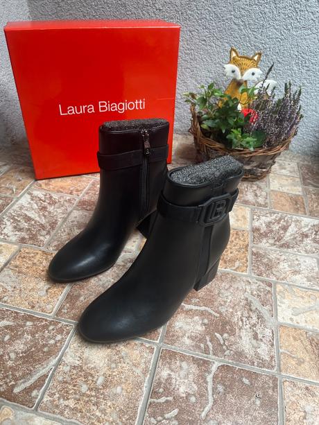 Nové členkové čižmy laura biagiotti, 36