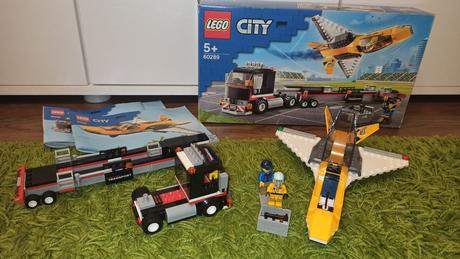 Lego city 60289 transport akrobatickej stíhačky, 