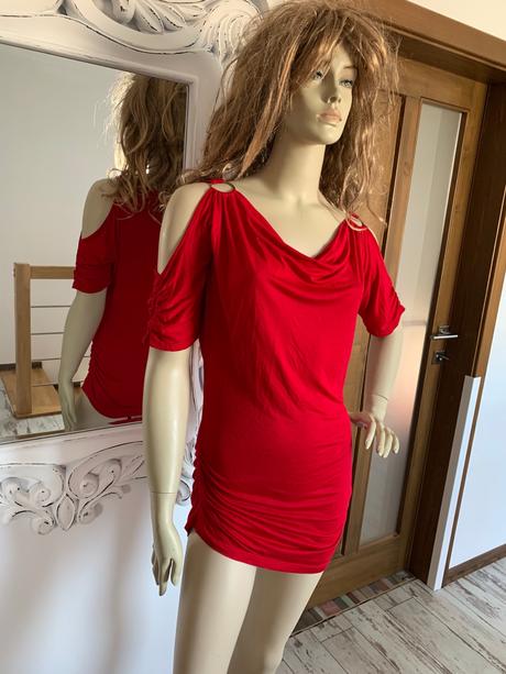 Cerveny top , saty italy, m