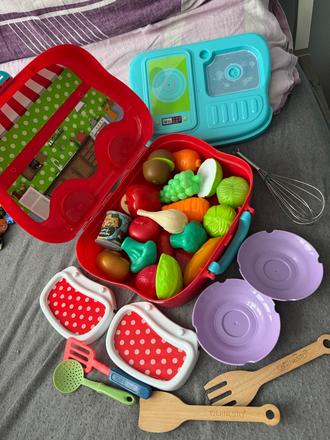 Detská kuchynka s kufríkom,