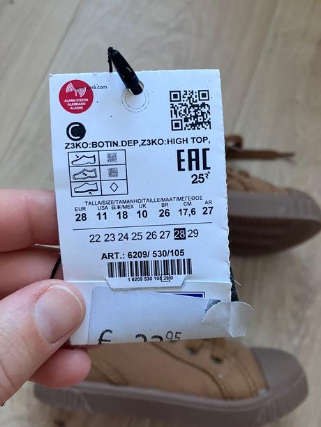 Vyššie platené tenisky, zara,28
