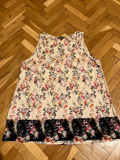 Tricko, warehouse,44