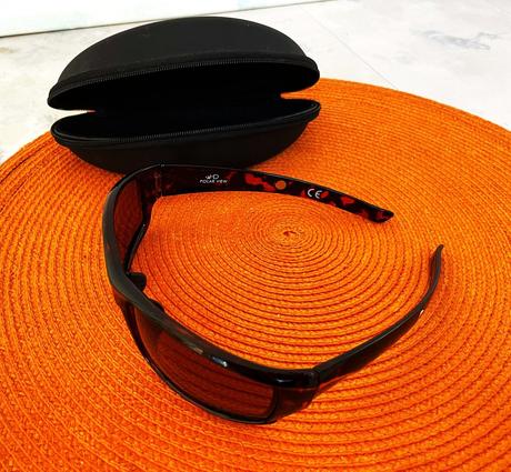 Polarizačné slnečné okuliare s púzdrom, 