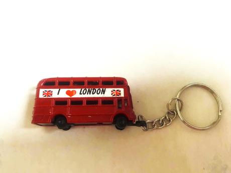 Prívesok na kľúče/angl.autobus,
