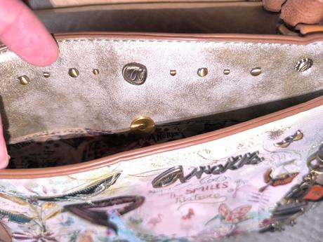 Kabelka anekke, anekke