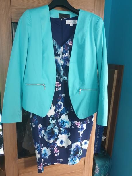 Damske šaty zo sakom, 46