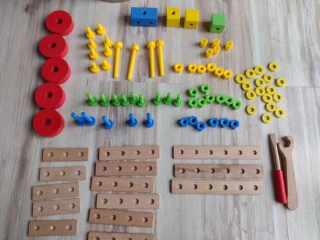 Stavebnica drevenná,