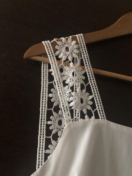 Krásne šaty na leto, s