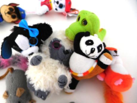 Plyšové hračky, prívesky a ine super stav,