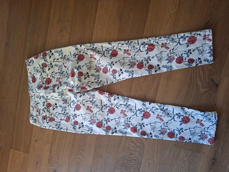 Kvetinove rifle, esmara,44