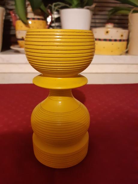 Drevený retro svietnik, 