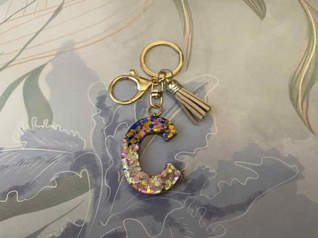 5 eur - ihneď k odberu - kľúčenky s písmenkom, 