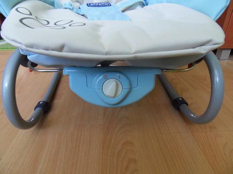 Vibračné kresielko chicco,