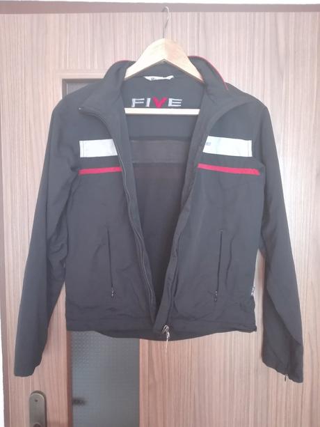 Športova bundicka, 36