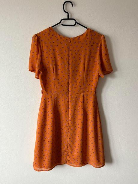 Oranžové šaty s kvietkami, xs