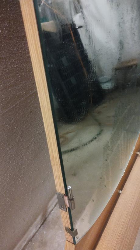 Predám zachovalé zrkadlo., 