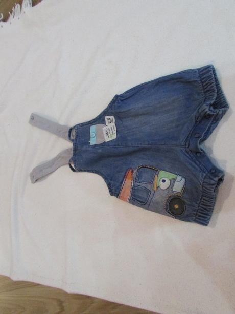 Kraťasky s trakmi veľmi dobrý stav 6eur, next,56