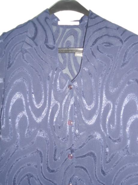 Tmavomodra bluzka, s