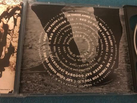 Cd box - 2 cd, bon jovi , keep the faith,