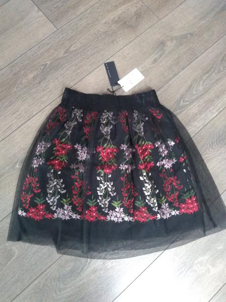 Sukňa nová, gate,36