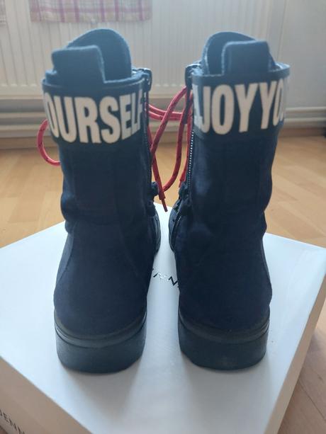 Prechodné tmavomodré semišové topánky, 39