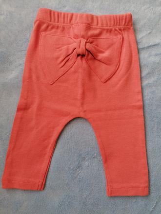 Legíny s mašľou, 68