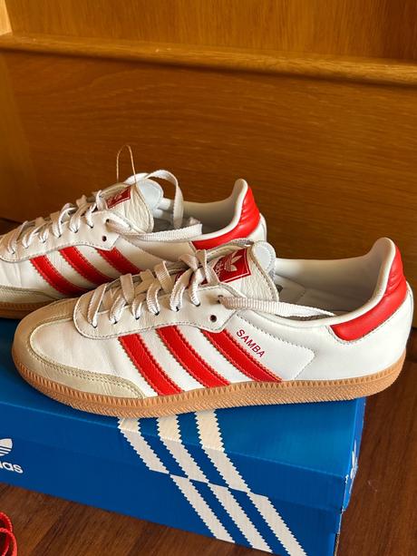 Kožené tenisky adidas samba og č.40 červené pruhy, adidas,40