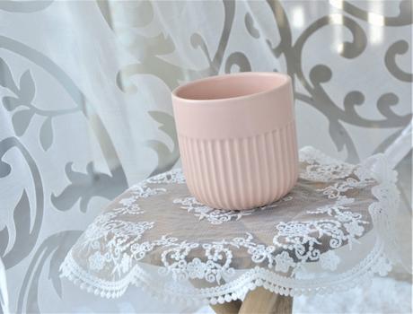 Sviečka v keramickej nádobe, 