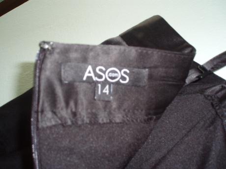 Čierne šaty so zipsami, l