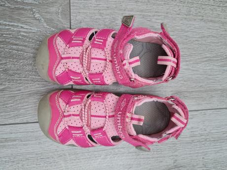 Letné dierkavé tenisky, 29