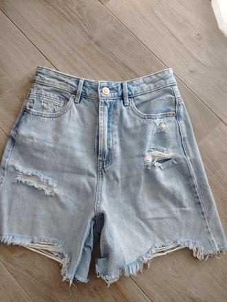 Kraťasy, stradivarius,s