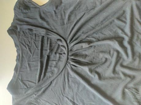 629 tricko pekne nekrcive  ma.vrecka, fornarina,m