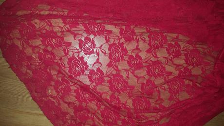 Čipkované spoločenské šaty, 38