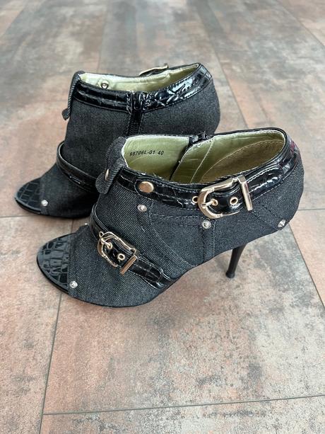 Topanky, clenkove cizmy, kotnicky, 39