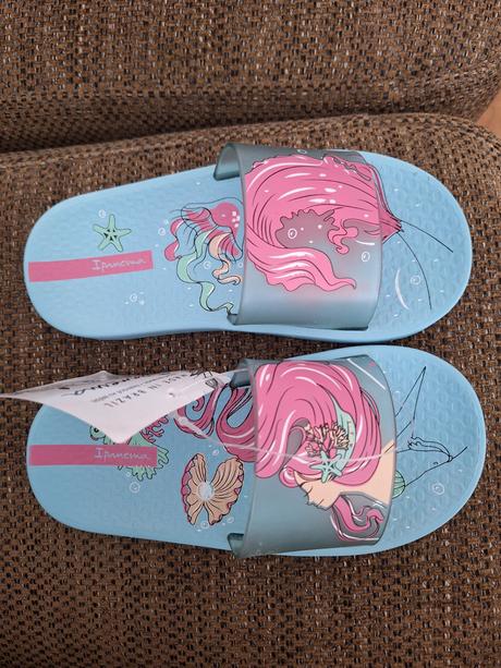 Nove slapky ipanema, 31