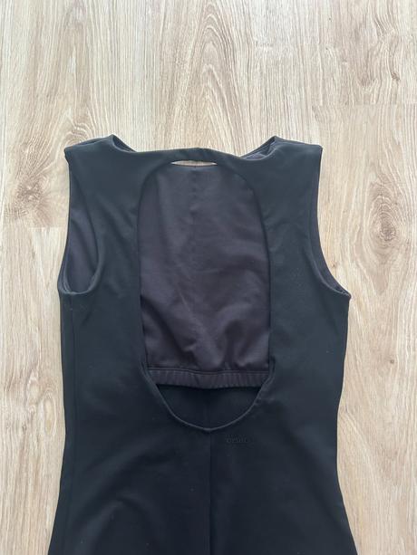 Skvelý overal značky oysho, pc 80 eur, m