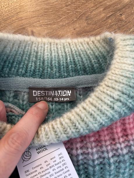 Dievčenský sveter, 164