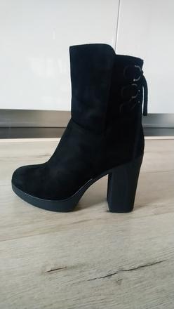 Členkove topánky, 37