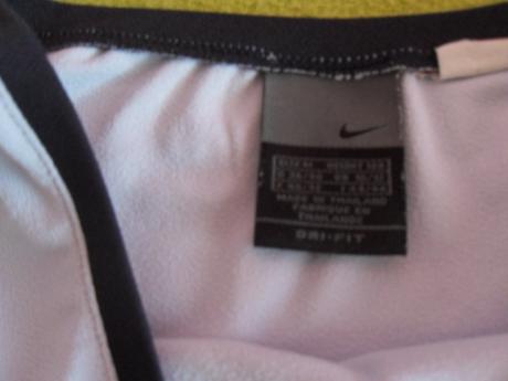 Sportove tielko  38-40, cena 4,50 eur, nike,m