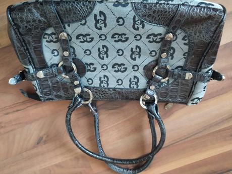 Extravagantná kabelka, 