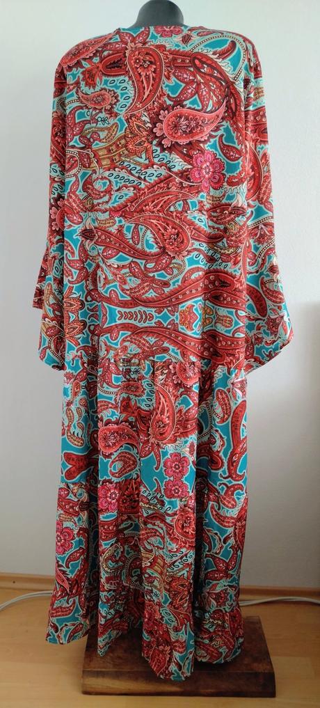 Boho maxi šaty s paisley vzorom, 48