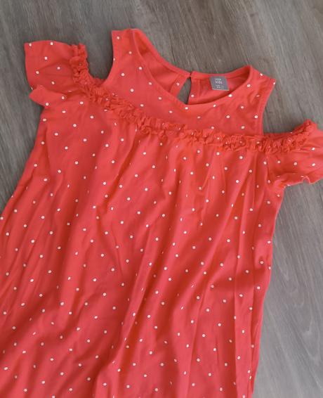 Koralové šaty, 134