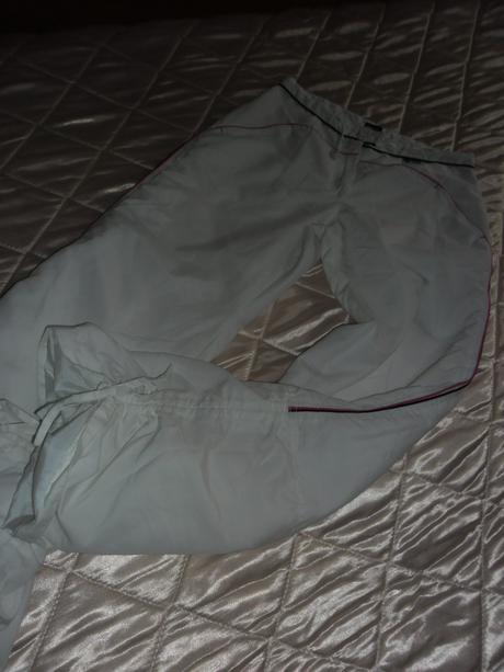 Podšité nohavice, l