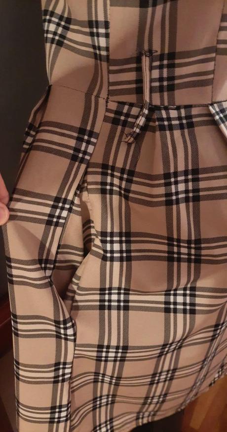 Predám  kárované šaty veľ.s, s