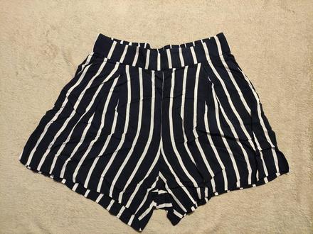 Pošta grátis - dámske kraťasy, h&m,40