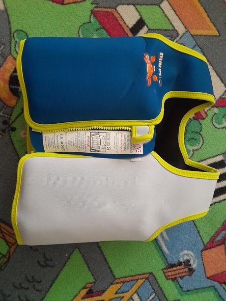 Plávacia vesta mares, 